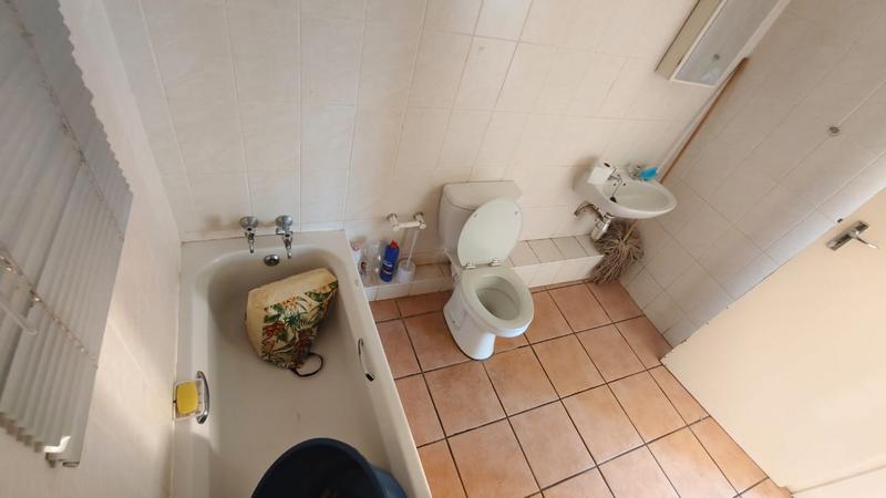 2 Bedroom Property for Sale in Kannoniers Park North West